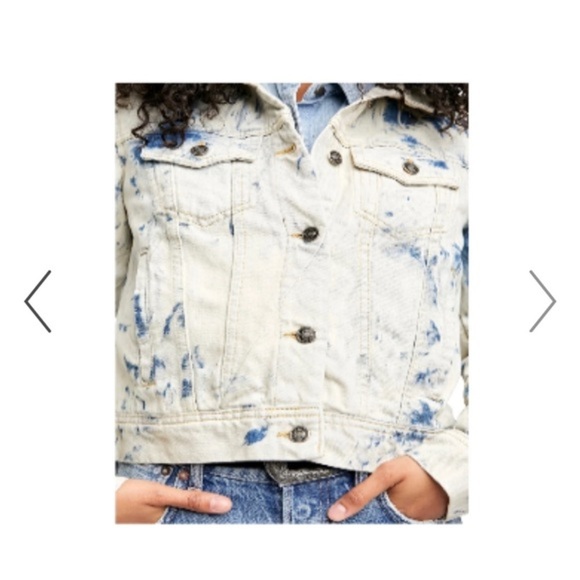 Free People Jones Tie Dye Jean Jacket NWT Size Large $98 Blue and  Cream - Picture 3 of 11